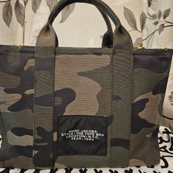 Marc Jacobs Medium Camouflage Tote - Picture 3 of 8